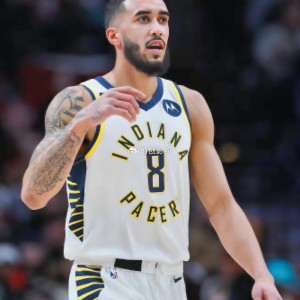 身高1米98臂展2米08！广东男篮与奎因完成签约 朱芳雨目标明确