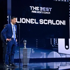 九游电竞-【人物】斯卡洛尼：菜鸟高飞，以安帅之道力压安帅